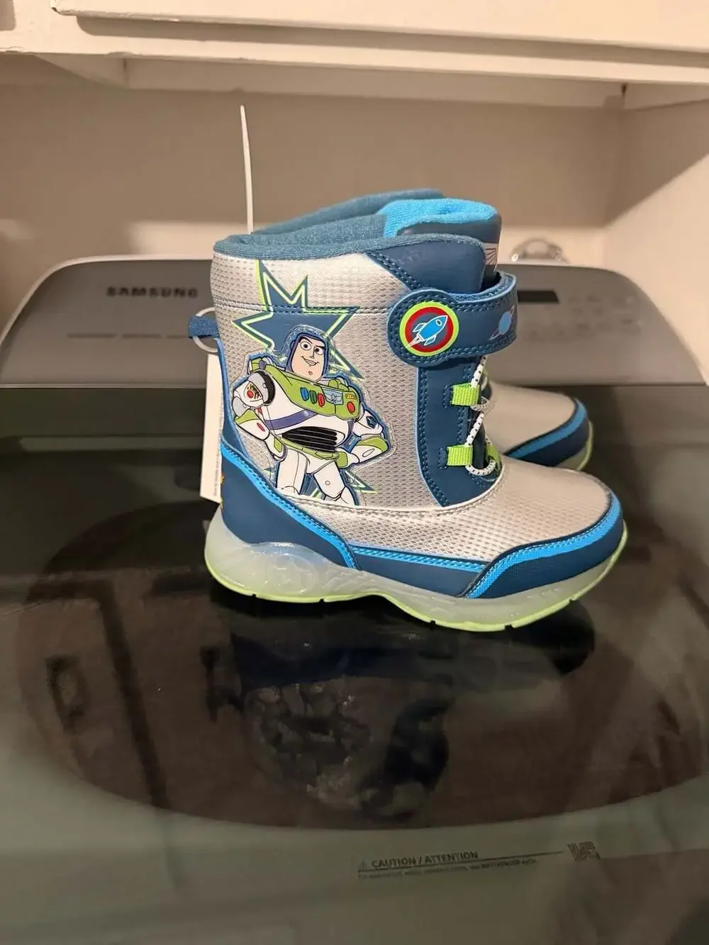 Disney Toddler Boys Toy Story Light Up Snow Boots, size 12